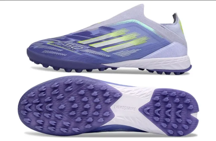Chuteira society Adidas