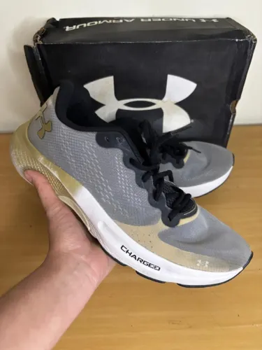 Tênis Masculino Under Armour Charged Pulse Cinza Tamanho 45 Original