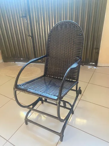 Cadeira de balanço de fibra 