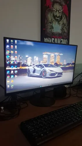 PC Gamer Completo Branco Aquário | Ryzen 5 5500 + RX 580 + 16GB RAM + Monitor AOC 100Hz