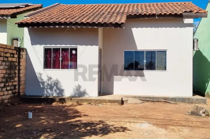 Sua Nova Casa em Confresa: Moderna e Confortável!