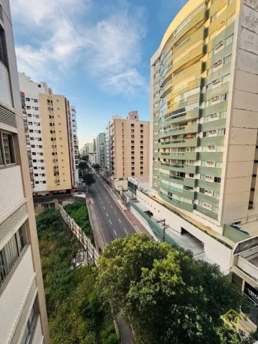 Apartamento Montado em Praia da Costa: 4 Quartos com Suíte com 190 m²