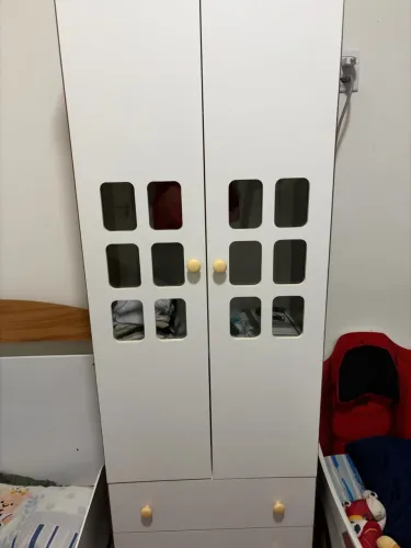 Guarda roupa infantil