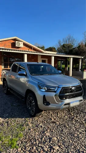 Toyota Hilux CD SRX 4X4 2.8 TDI 16V Diesel Aut. 2023