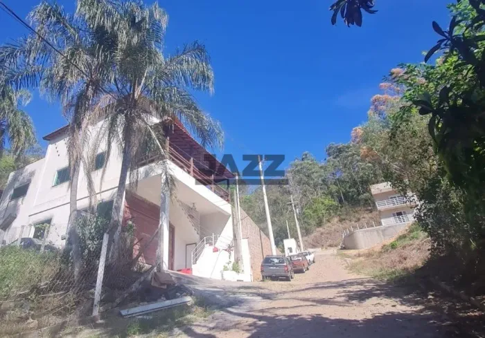 Casa Comercial no Centro de Monte Alegre do Sul