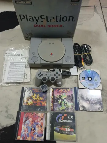 Playstation 1 completo na caixa