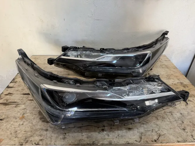Par Farol Corolla Altis Xrs 2018 2019 Full Led Original usado