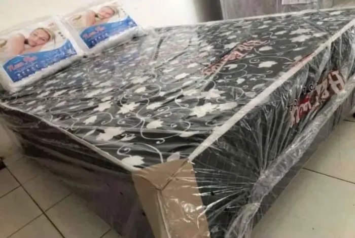 Vendo cama casal