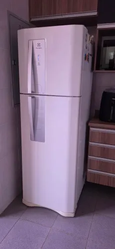 Geladeira Electrolux DF42 Frost Free 382L