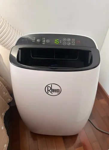 Ar-condicionado portátil Rheem 11.000 BTUs