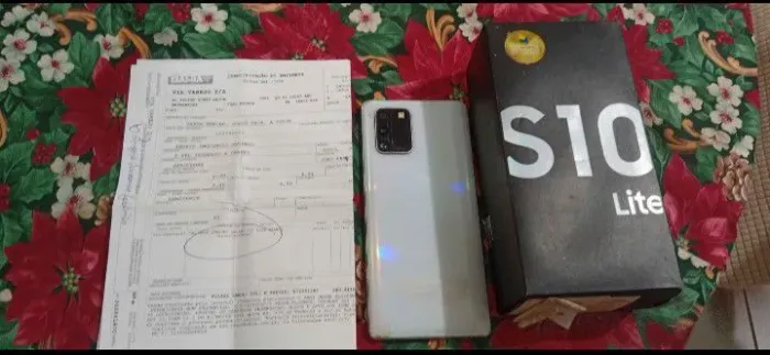Samsung Galaxy S10 Lite com defeito na tela
