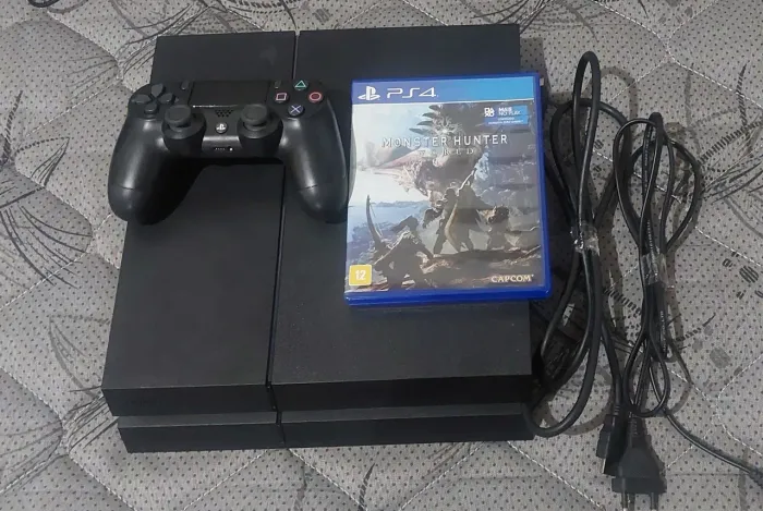 Play 4 (ps4) preto fosco super conservado completo com 1 jogo e 1 controle