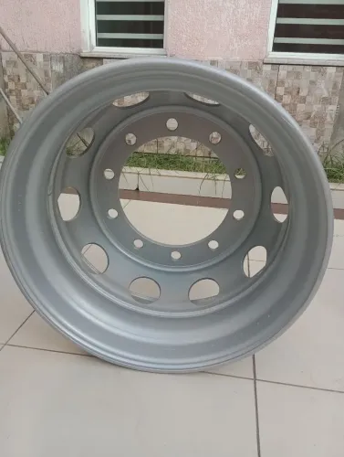 Roda 295 em ótimo estado