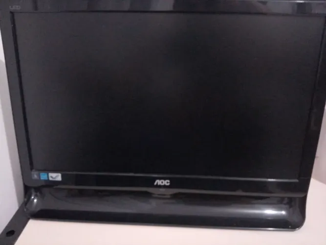 Monitor AOC LED 18,5 polegadas - Modelo 966Sw ( usado - bom)