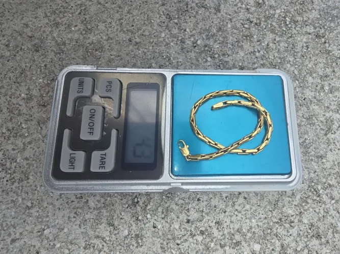 Vendo pulseria em ouro 24k peça muito bonita e trabalhada. 