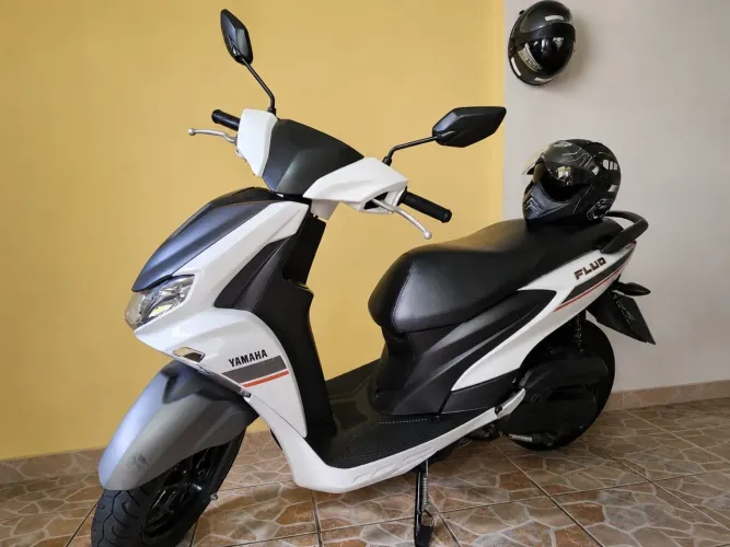 Yamaha fluo 2023