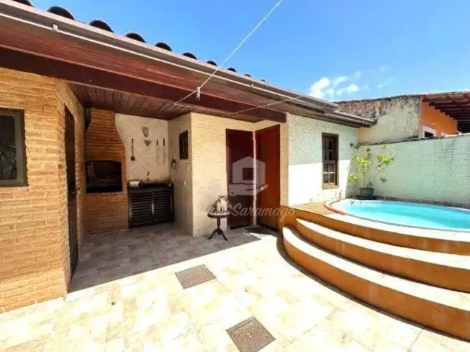 Casa a Venda 3 Quartos Linear no Maravista Itaipu