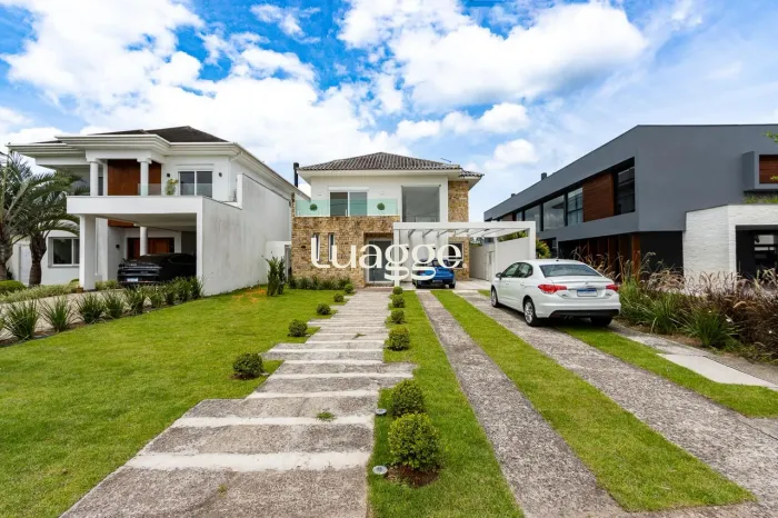 Excelente Casa à Venda no Condomínio Terra Ville