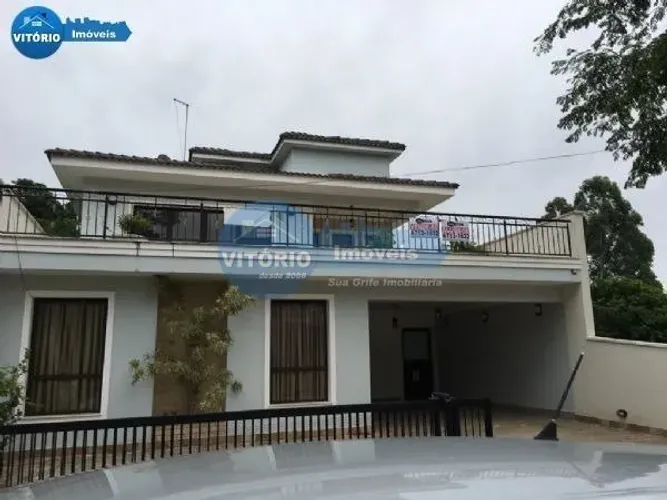 Casa á venda em Condomínio em São Roque !