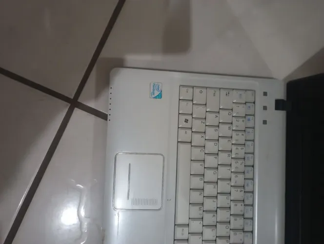 Vendo 04 notebook