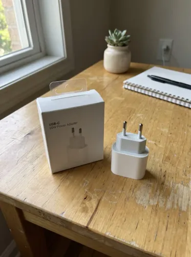 Carregador para iPhone 20W USB-C com caixa
