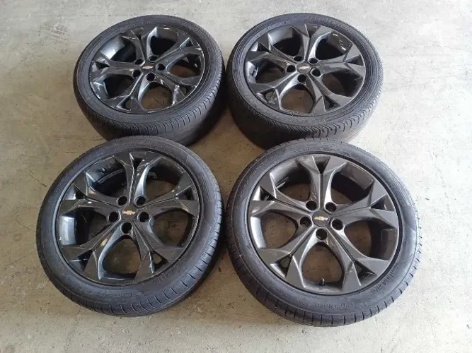 Jogo De Roda Aro/17 C/pneu Chevrolet Cruze Ltz At 1.4 2017 - Preto