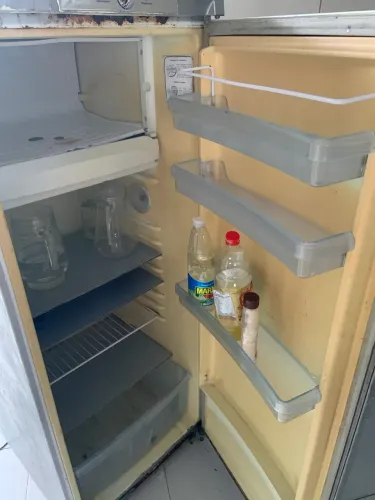 Vendo motor ou geladeira para tirar peças