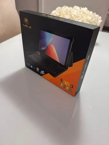 Tablet MILII Mil10 6GB + 256GB 5G com Teclado