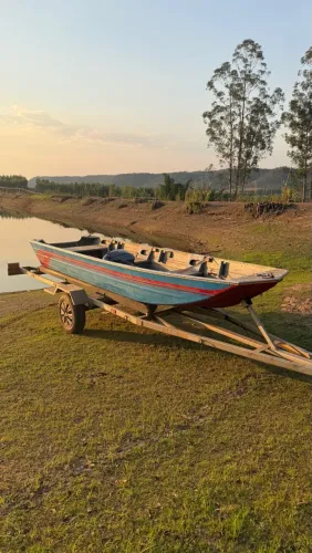 Canoa Marreco de goias + motor 15 Hp Yamaha 