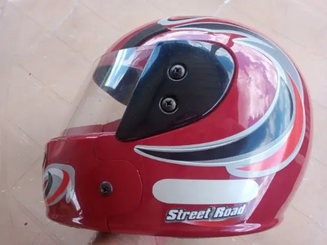 Capacete Street Road