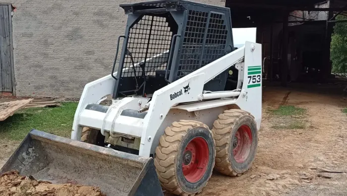 Mini Carregadeira Bobcat