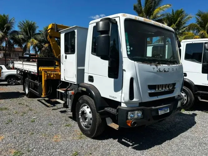CAMINHÃO MUNCK IVECO TECTOR 170E21 4X2 23/23 APENAS 51 MIL KMS.