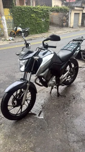 Cg 160 troco por moto menor ou carro 