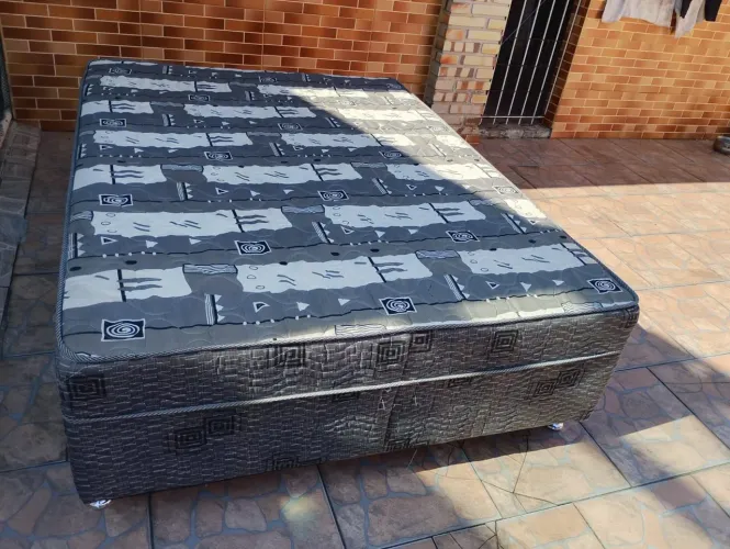 Cama box casal Conjugada.... Entrego
