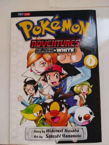 Mangá Pokémon Adventures Black and White vol. 1 (em inglês)