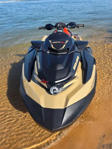 Jet ski