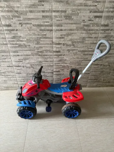 Quadriciclo Infantil 3 em 1 Spider da marca Maral