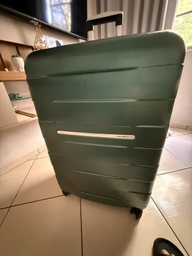 Vendo mala Sansonite semi nova usada apenas uma vez