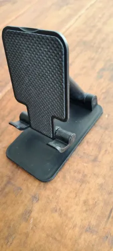 Suporte articulável para celular e tablet