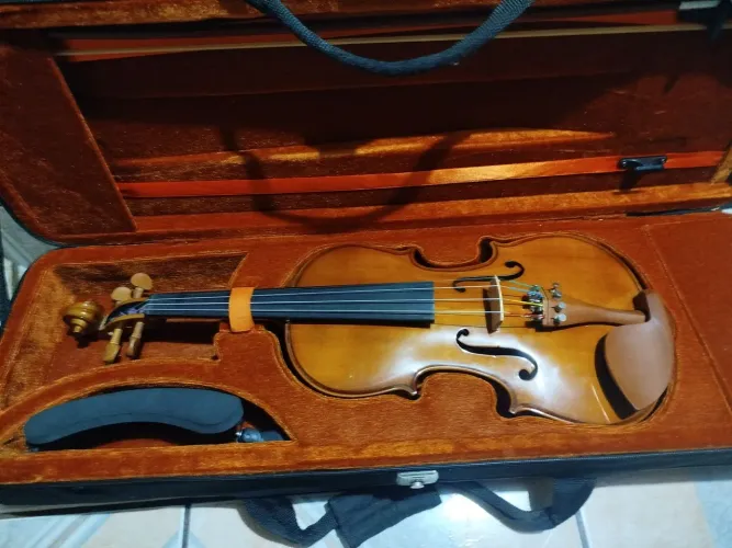 Violino ,Marca Eagle