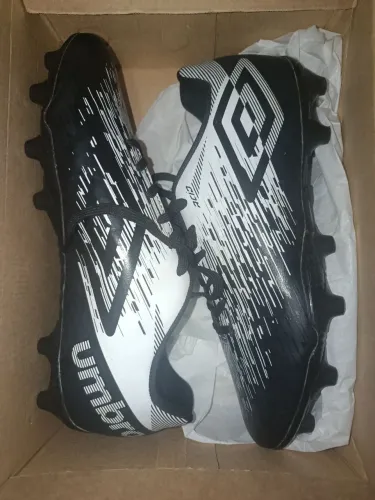 Chuteira Campo Umbro Acid Ii 907625 Solado Pvc Cravo