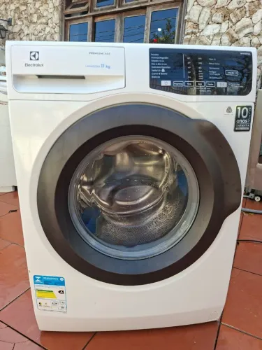LAVADORA DE ROUPAS ELECTROLUX LFE11 127V