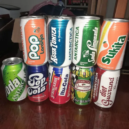Colecao de latas refrigerante antártica e schincariol