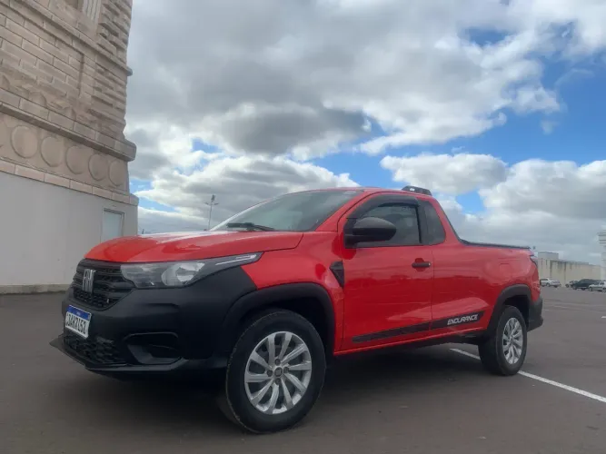 Fiat Strada impecável
