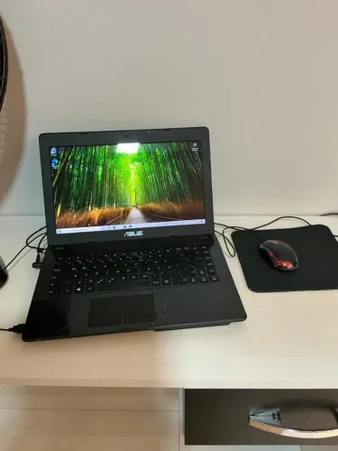 Vendo um notebook