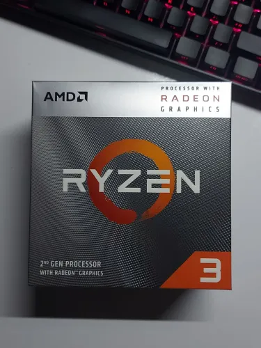 AMD Ryzen 3 3200G, 3.6GHz (4GHz Max), 4 Núcleos, 4 Threads, AM4, Com video Integrado.
