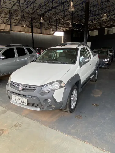 Fiat Strada Adventure 1.8/ 1.8 Locker Flex CE 2014