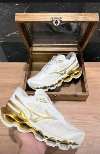 Tênis mizuno wave prophecy - branco e dourado - Exclusivo!