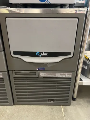 Máquina de gelo em cubos 45kg dia - hoshizaki - pronta entrega