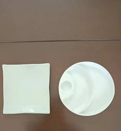Petisqueira / Bandeja / Prato em porcelana